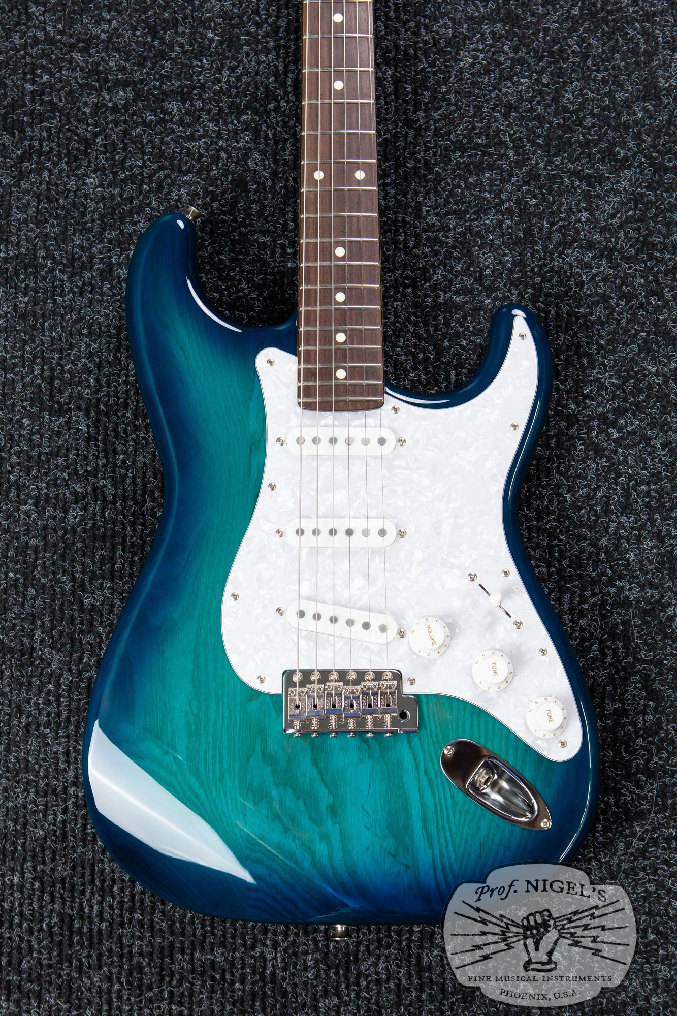 Tokai AST-108 S-Style MIJ Blue Burst Transparent Ash Rosewood Alnico 2 Made in Japan
