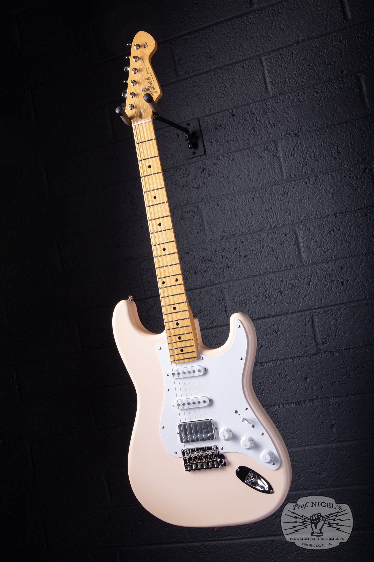Tokai AST-423 Goldstar HSS Shell Pink MIJ Ash Body Maple Neck