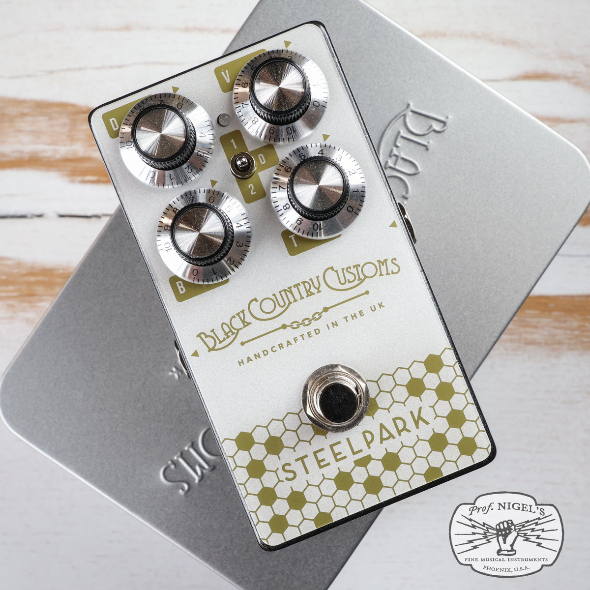 Shop Demo - Laney Steelpark Black Country Customs Boost Guitar Effects Pedal