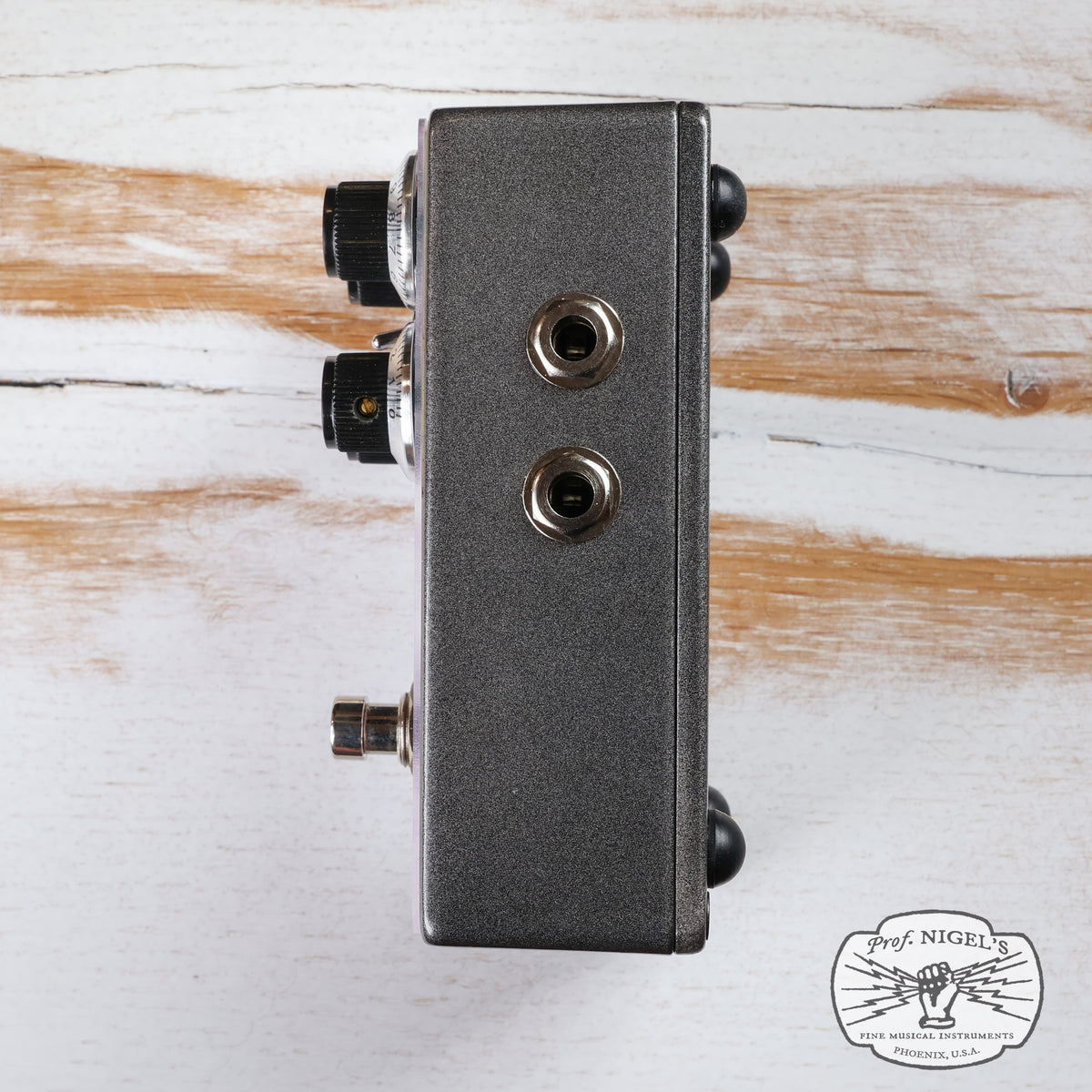 Shop Demo - Laney Black Country Customs Spiral Array Chorus (3-Mode: Analog / Dimension / Tri-Stereo) Effects Pedal