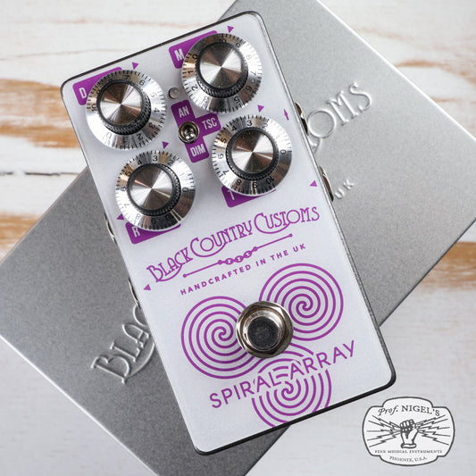 Shop Demo - Laney Black Country Customs Spiral Array Chorus (3-Mode: Analog / Dimension / Tri-Stereo) Effects Pedal
