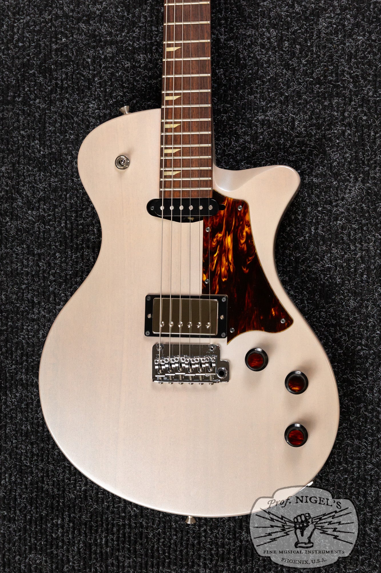 Fujigen-built RYOGA Hornet-T3V Electric Guitar Transparent Pearl White