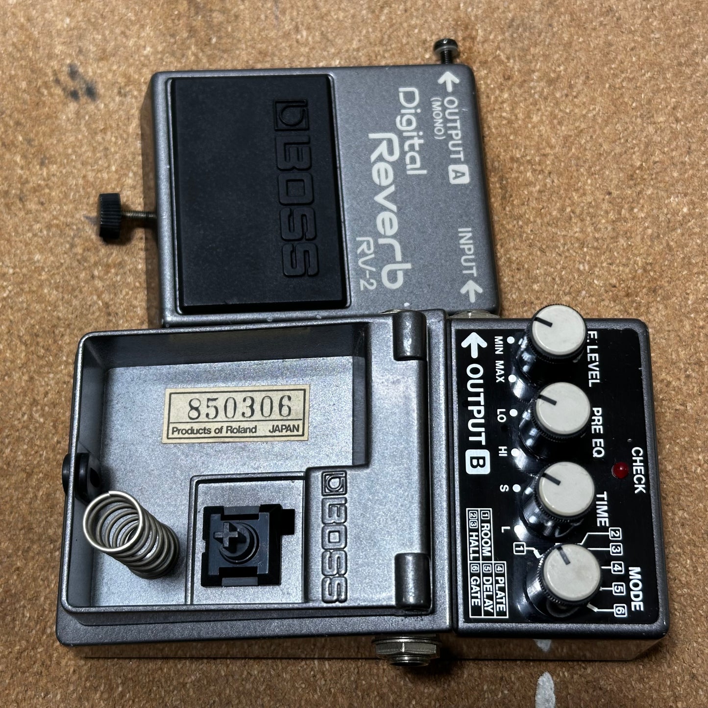 Boss RV-2 Digital Reverb (Dark Gray Label) MIJ Made in Japan