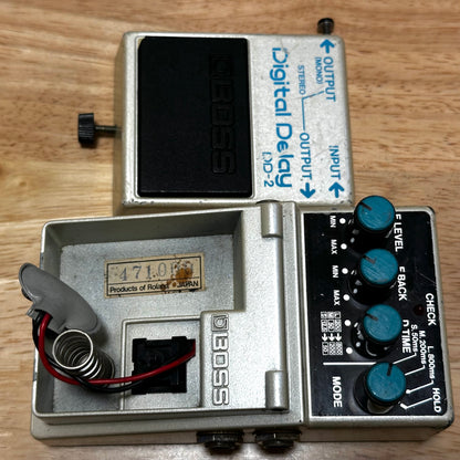 Boss DD-2 Digital Delay MIJ (Blue Label) Long Chip Vintage Made in Japan