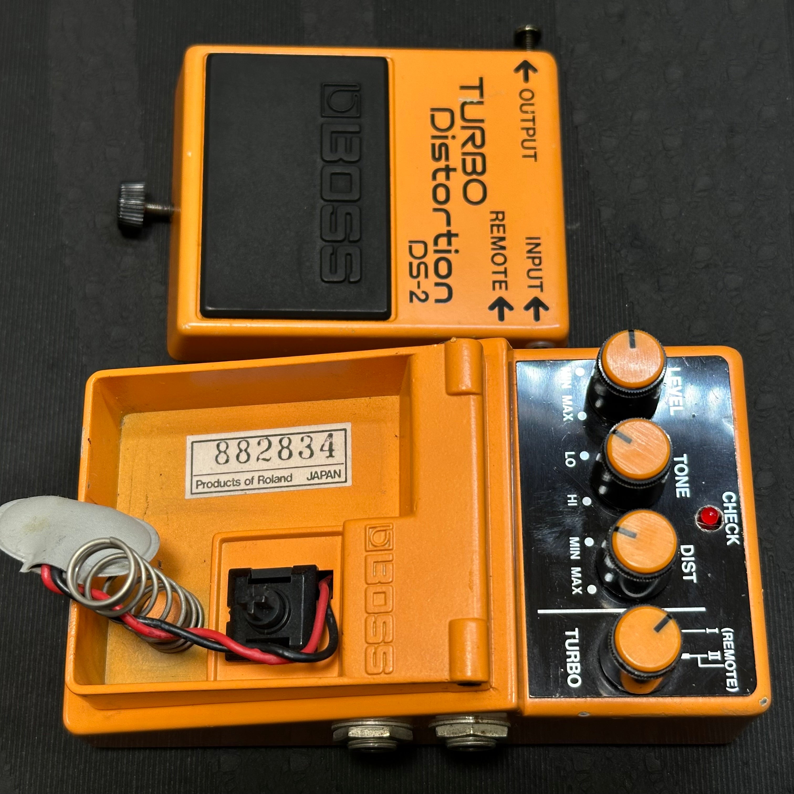 ギター BOSS Turbo Distortion DS-2 made in Japan Boss DS-2 Turbo Distortion Effects Pedal MIJ Silver Label Made in