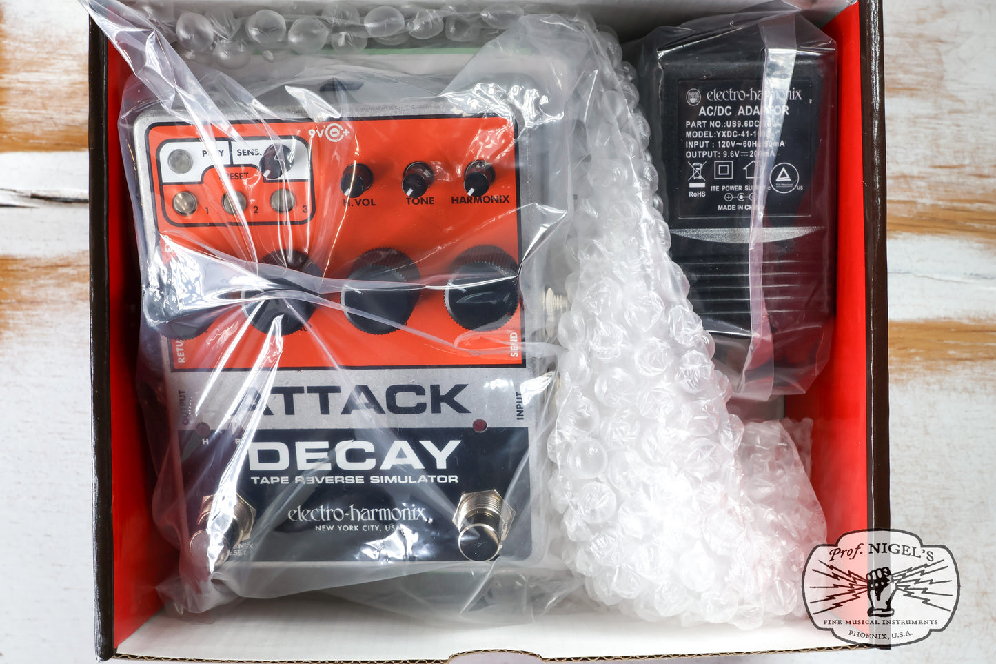 Open Box - Electro-Harmonix Attack Decay Tape Reverse Simulator