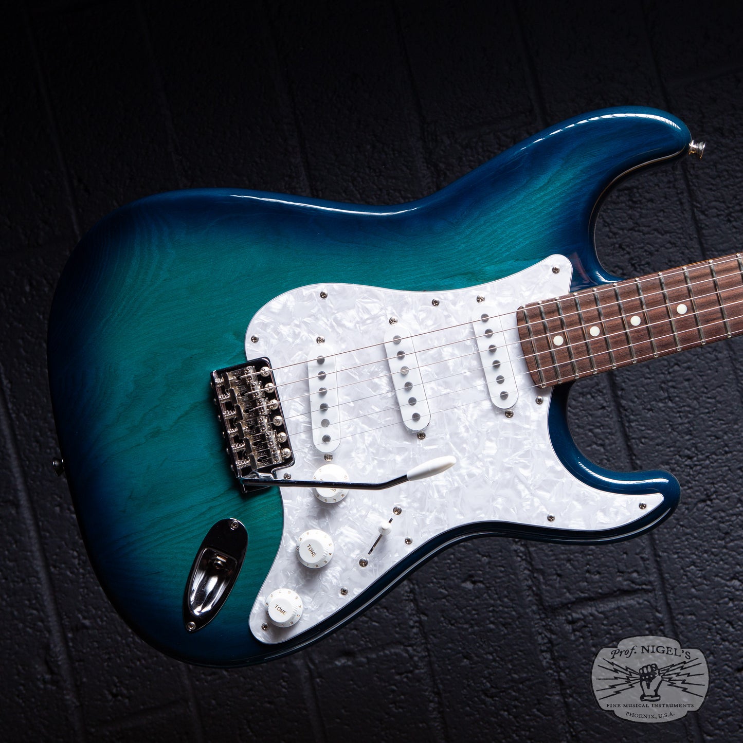 Tokai AST-108 S-Style MIJ Blue Burst Transparent Ash Rosewood Alnico 2 Made in Japan
