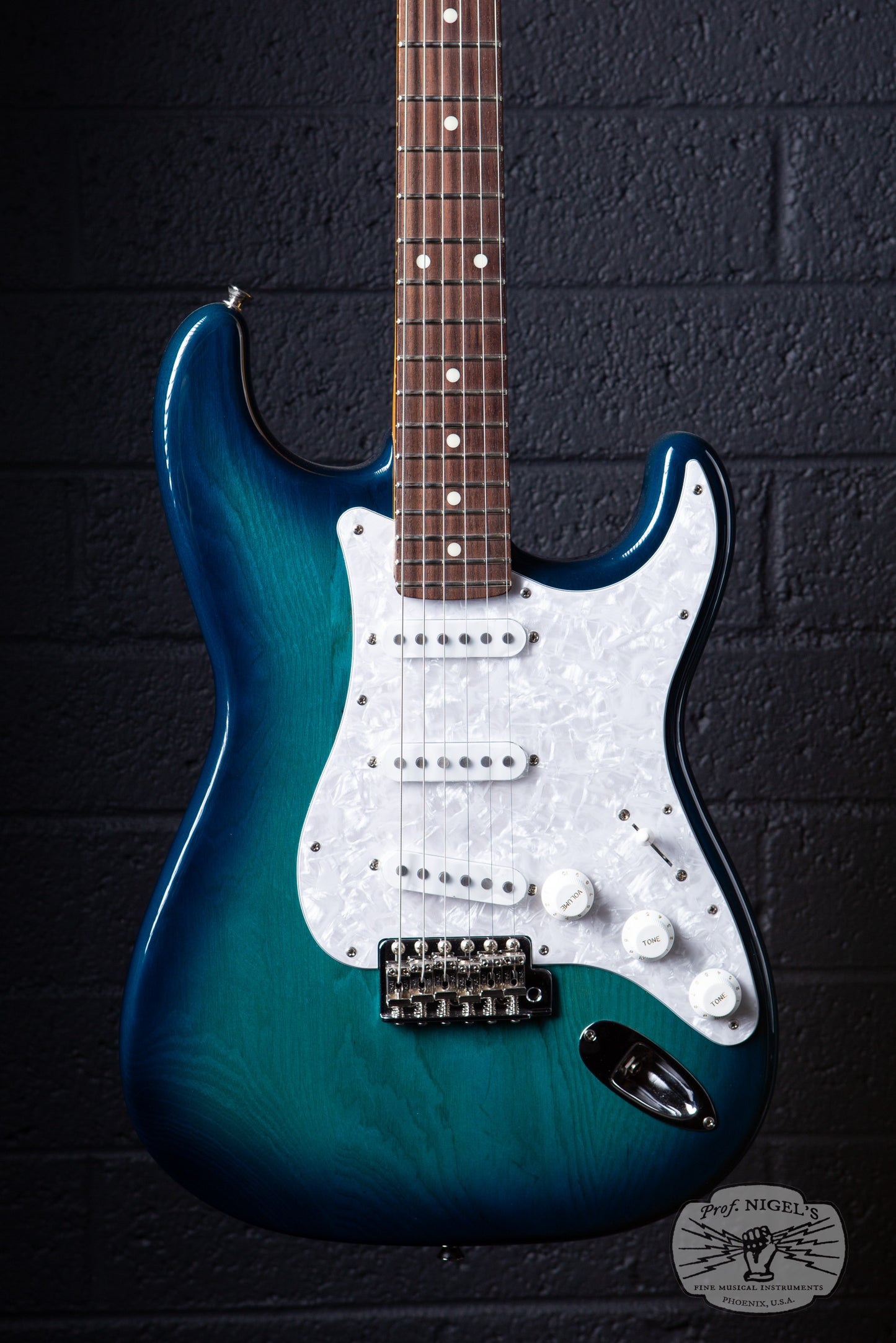 Tokai AST-108 S-Style MIJ Blue Burst Transparent Ash Rosewood Alnico 2 Made in Japan