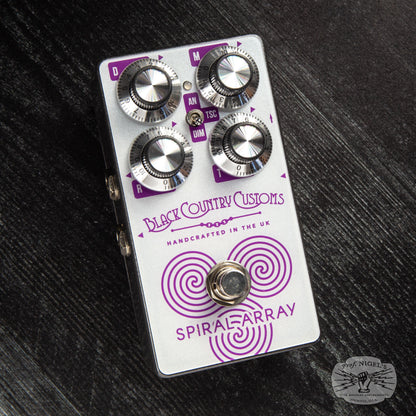 Laney Black Country Customs Spiral Array Chorus (3-Mode: Analog / Dimension / Tri-Stereo) Effects Pedal