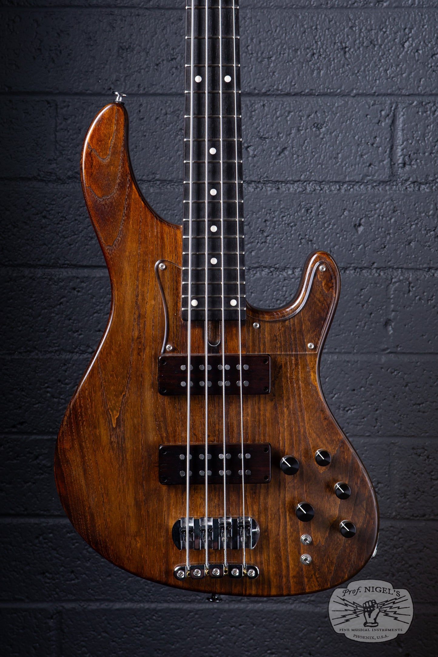 Bacchus Handmade Series Twenty-Four Bass – Brown Oil – Made in Japan