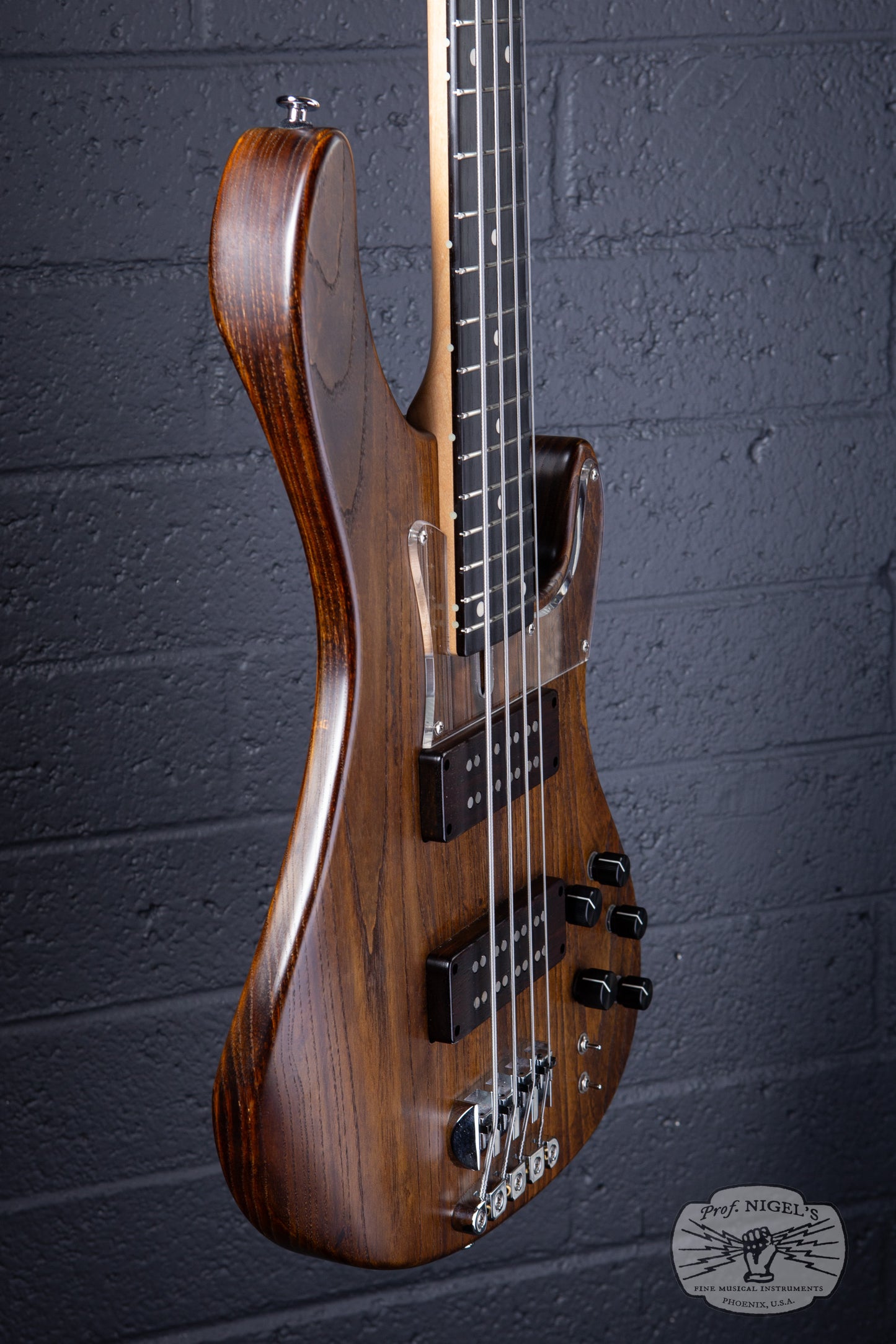 Bacchus Handmade Series Twenty-Four Bass – Brown Oil – Made in Japan