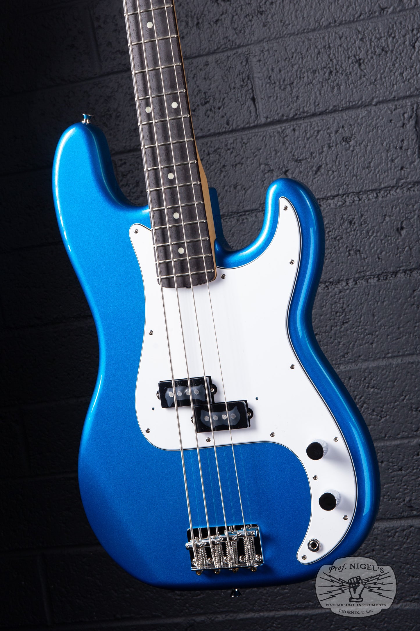 Tokai APB-101R Hard Puncher Bass Lake Placid Blue MIJ Alder/Rosewood w/Gig Bag