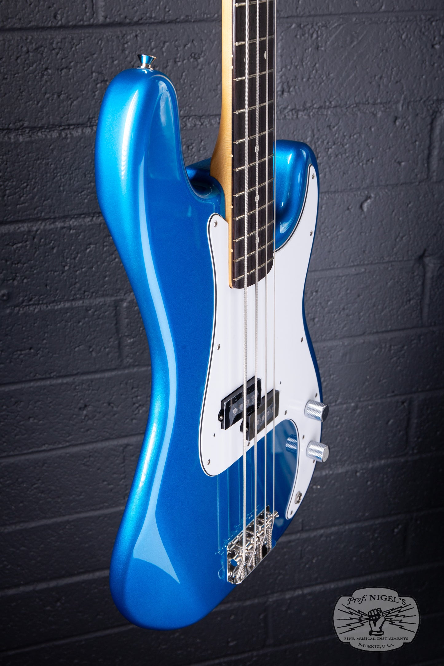Tokai APB-101R Hard Puncher Bass Lake Placid Blue MIJ Alder/Rosewood w/Gig Bag