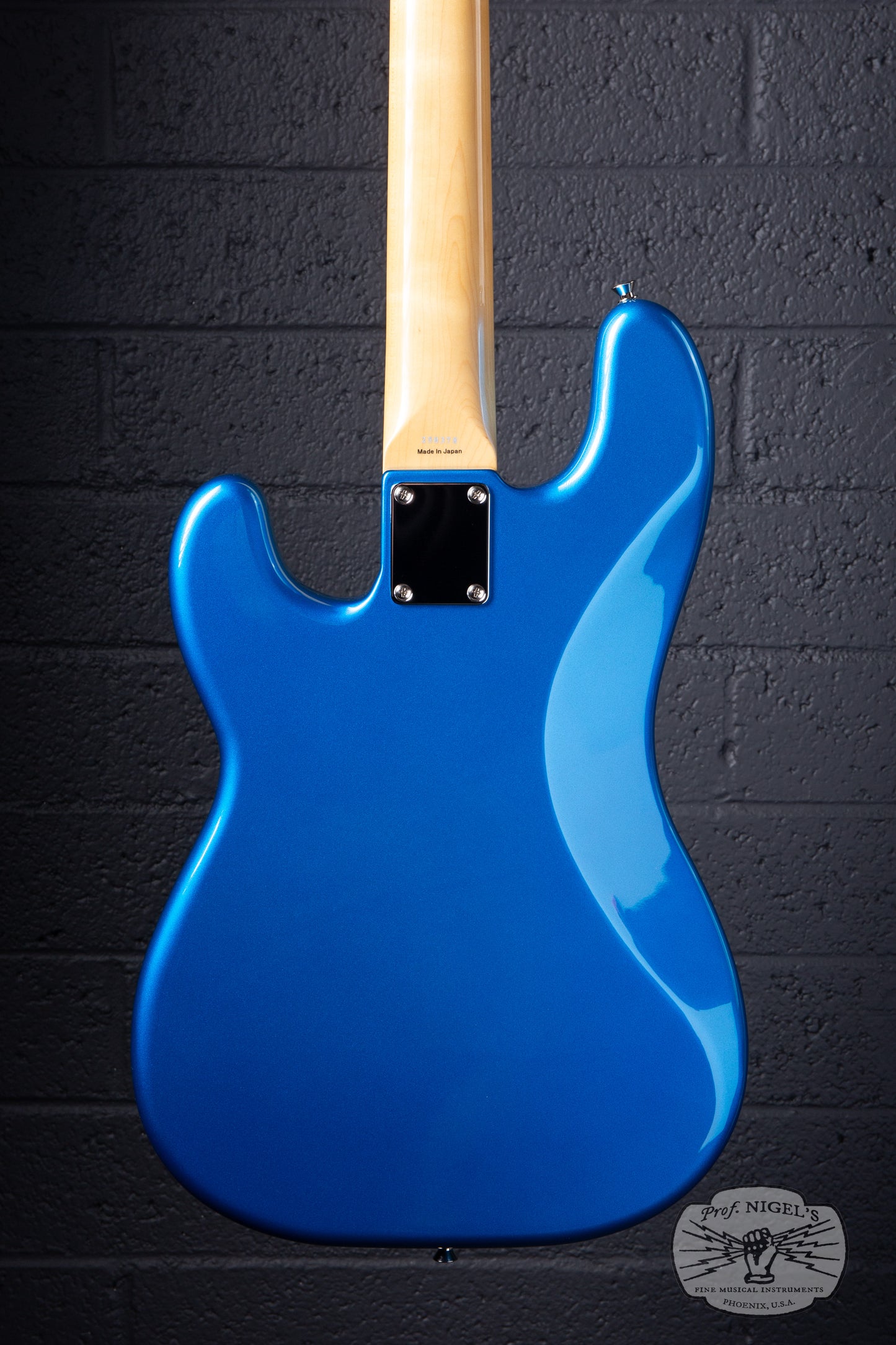 Tokai APB-101R Hard Puncher Bass Lake Placid Blue MIJ Alder/Rosewood w/Gig Bag