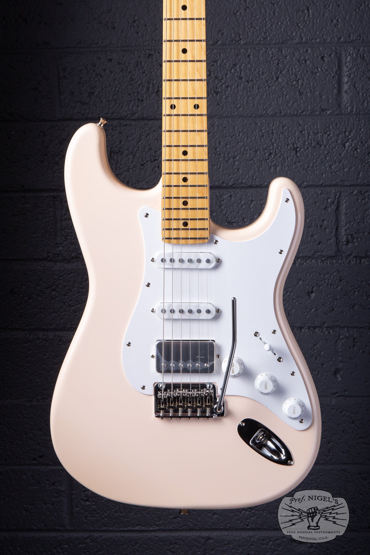 Tokai AST-423 Goldstar HSS Shell Pink MIJ Ash Body Maple Neck